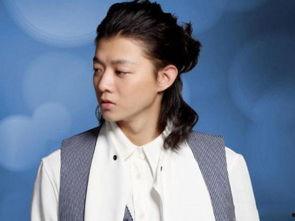 周佳杰个人资料,才华横溢的青年才俊，多领域成就斐然  第1张