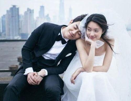 演员朱亚文的妻子是谁,幸福家庭背后的神秘女性