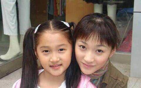 关晓彤整容前照片,素颜下的她竟如此惊艳